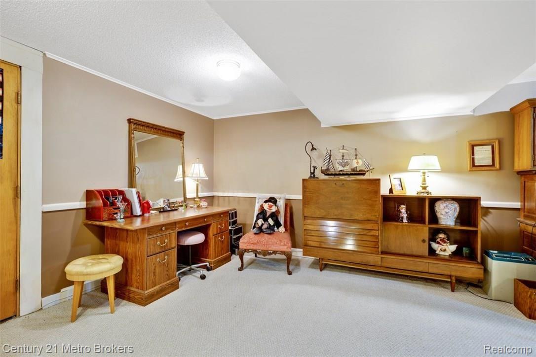 10065 Center Road Fenton, MI 48430 - Photo 44 of 77 dsc09489-dsc09491.jpg