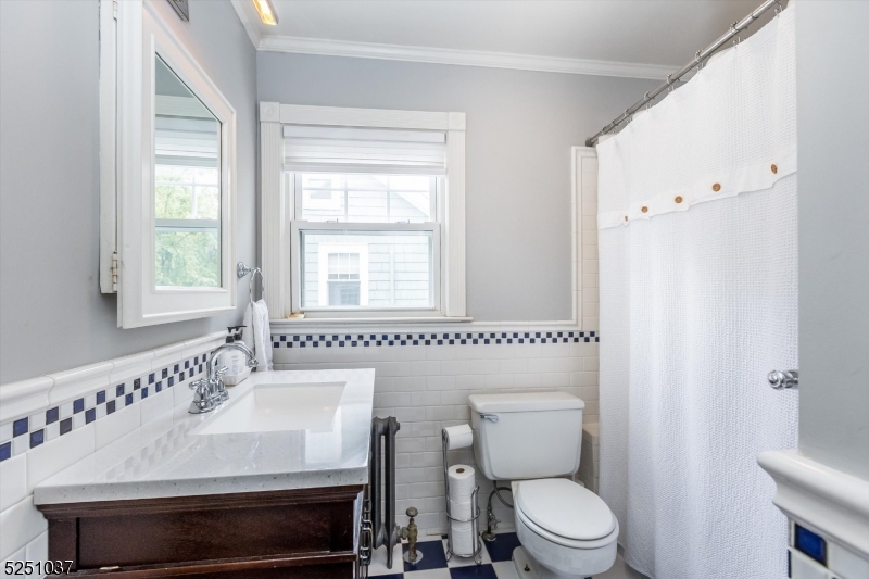 75 Gordonhurst Avenue Montclair, NJ 07043 - Photo 18 of 25