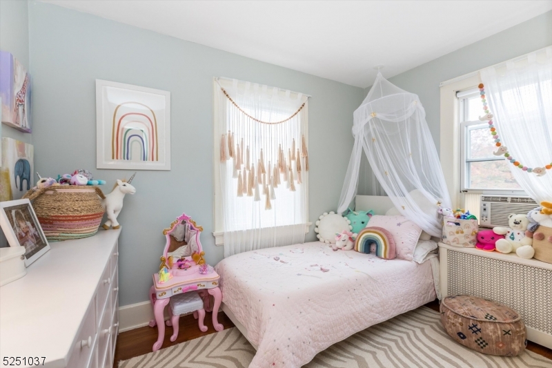 75 Gordonhurst Avenue Montclair, NJ 07043 - Photo 19 of 25