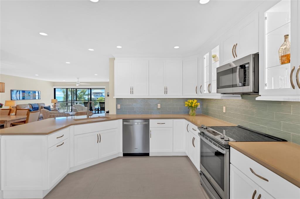 9226 Midnight Pass Road, Unit 3B Sarasota, FL 34242 - Photo 11 of 87