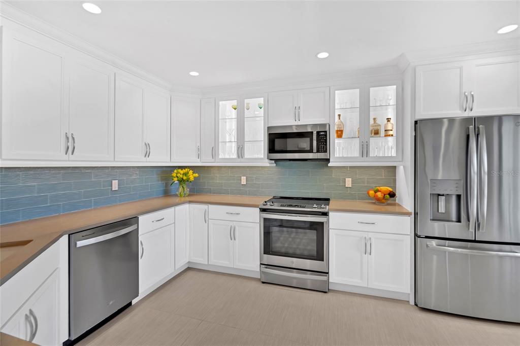 9226 Midnight Pass Road, Unit 3B Sarasota, FL 34242 - Photo 12 of 87