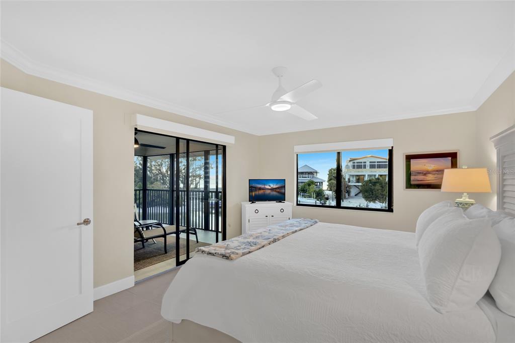 9226 Midnight Pass Road, Unit 3B Sarasota, FL 34242 - Photo 28 of 87