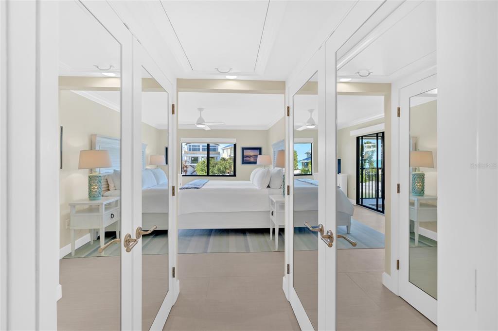 9226 Midnight Pass Road, Unit 3B Sarasota, FL 34242 - Photo 30 of 87