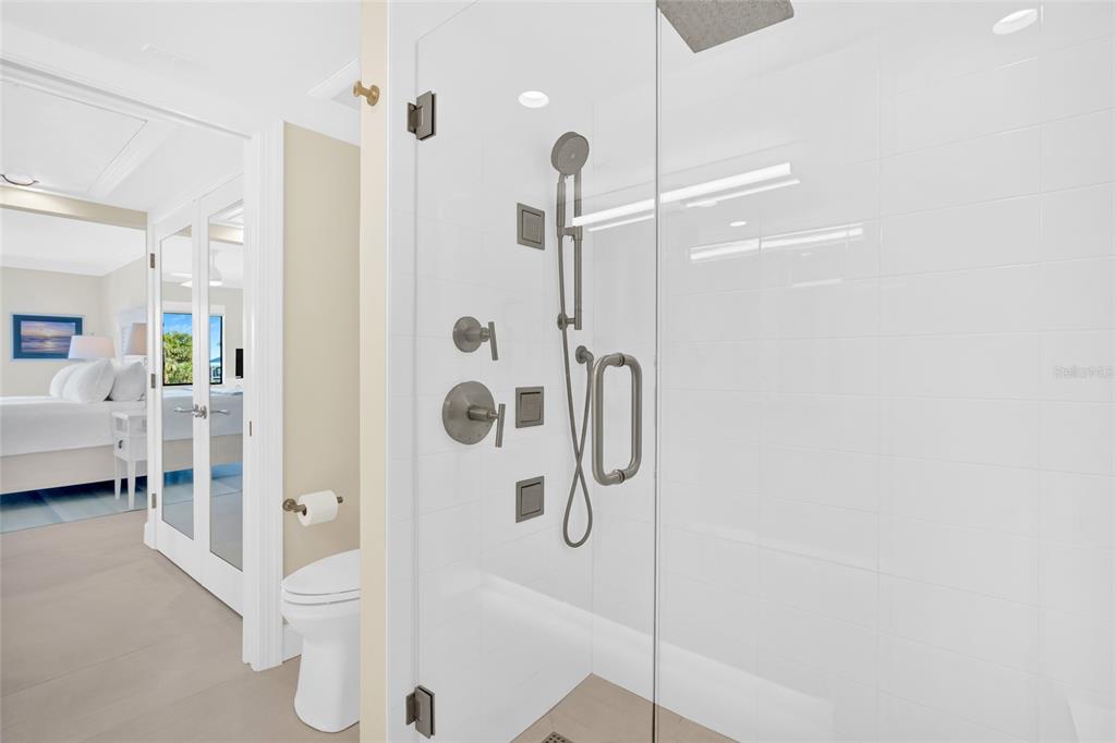 9226 Midnight Pass Road, Unit 3B Sarasota, FL 34242 - Photo 31 of 87