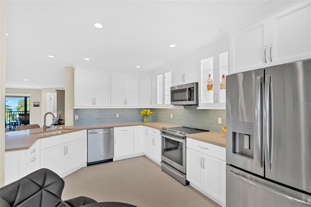 9226 Midnight Pass Road, Unit 3B Sarasota, FL 34242 - Photo 10 of 87