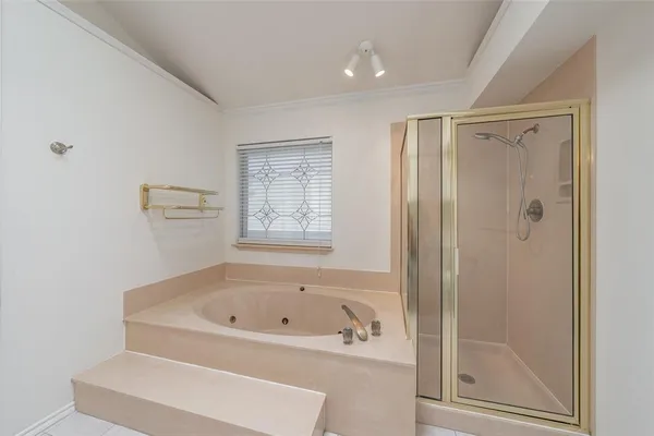 $415,000 | 702 Jonathan Drive, Euless, TX 76040