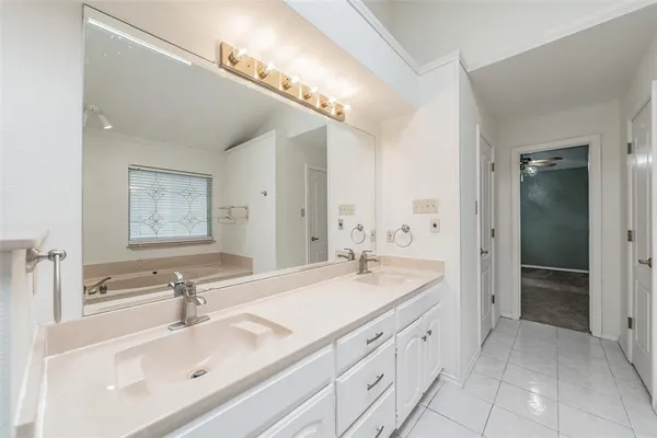 $415,000 | 702 Jonathan Drive, Euless, TX 76040