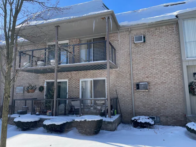 $147,900 | 1717 East 14 Mile Road, Unit C, Birmingham, MI 48009