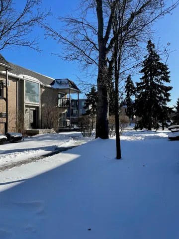 $147,900 | 1717 East 14 Mile Road, Unit C, Birmingham, MI 48009