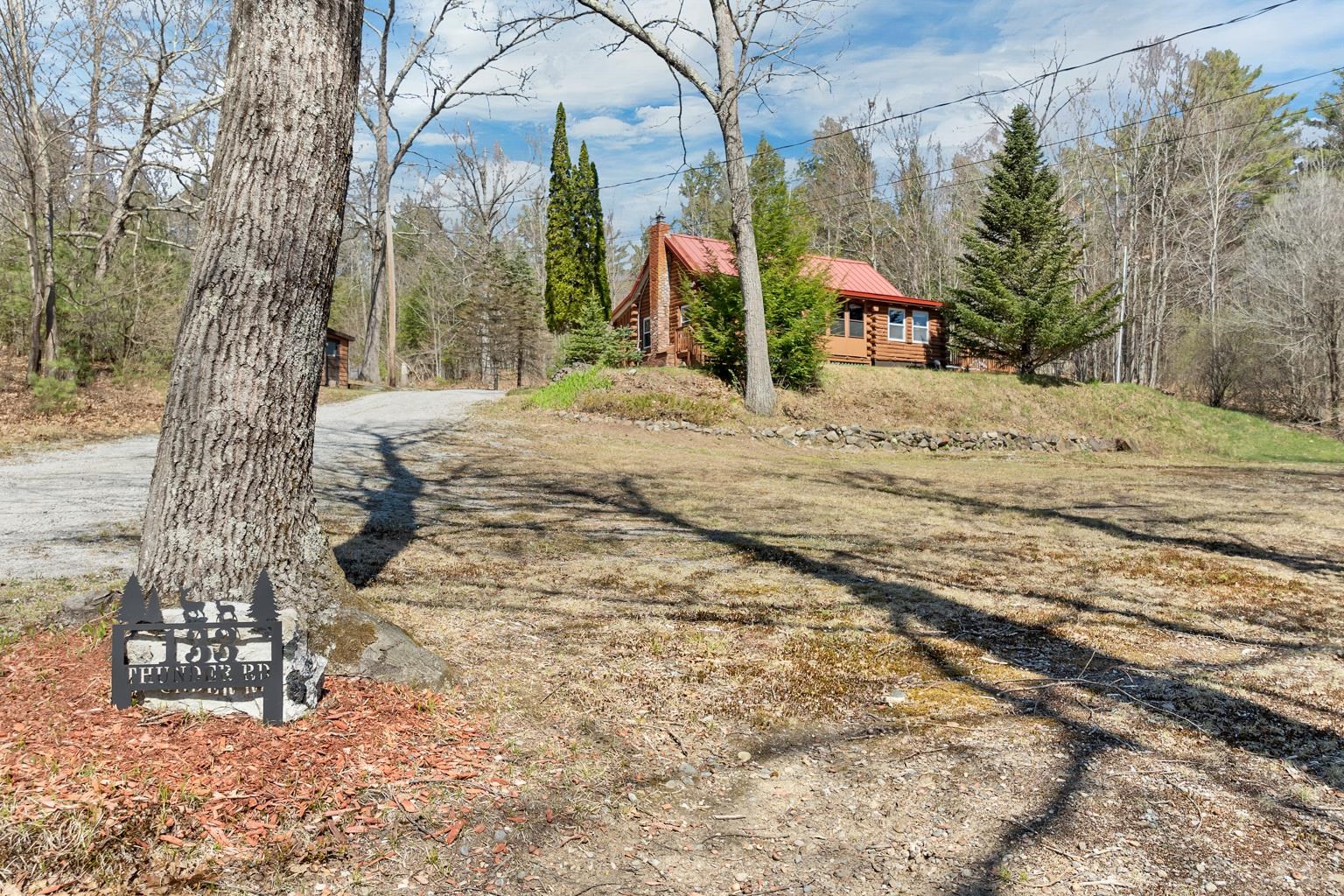133 Thunder Road Franklin, NH 03235 - Photo 10 of 60 Gallery Image 10