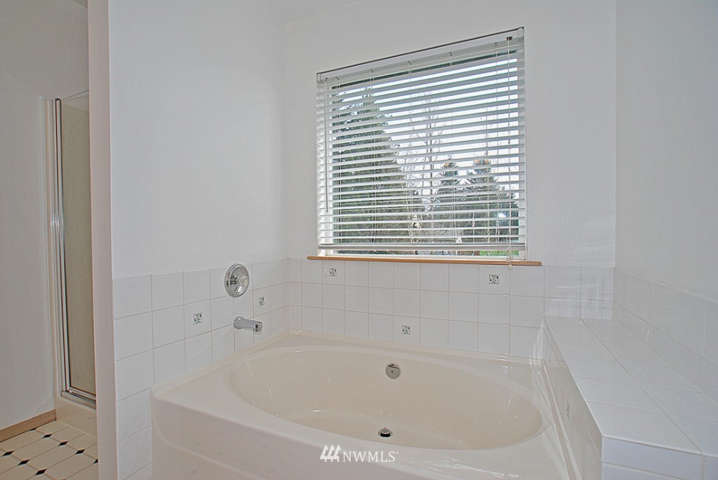 20123 7th Avenue Southeast Bothell, WA 98012 - Photo 12 of 15