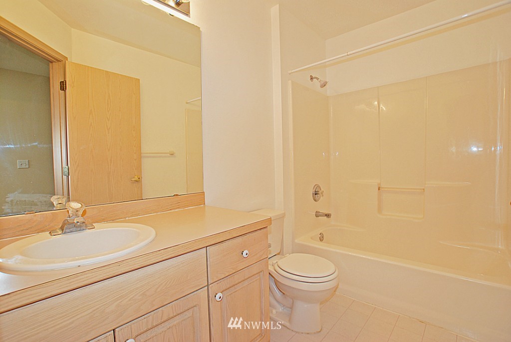20123 7th Avenue Southeast Bothell, WA 98012 - Photo 13 of 15