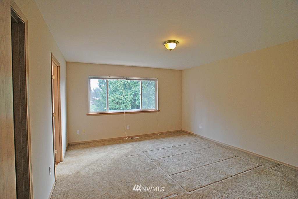 20123 7th Avenue Southeast Bothell, WA 98012 - Photo 7 of 15