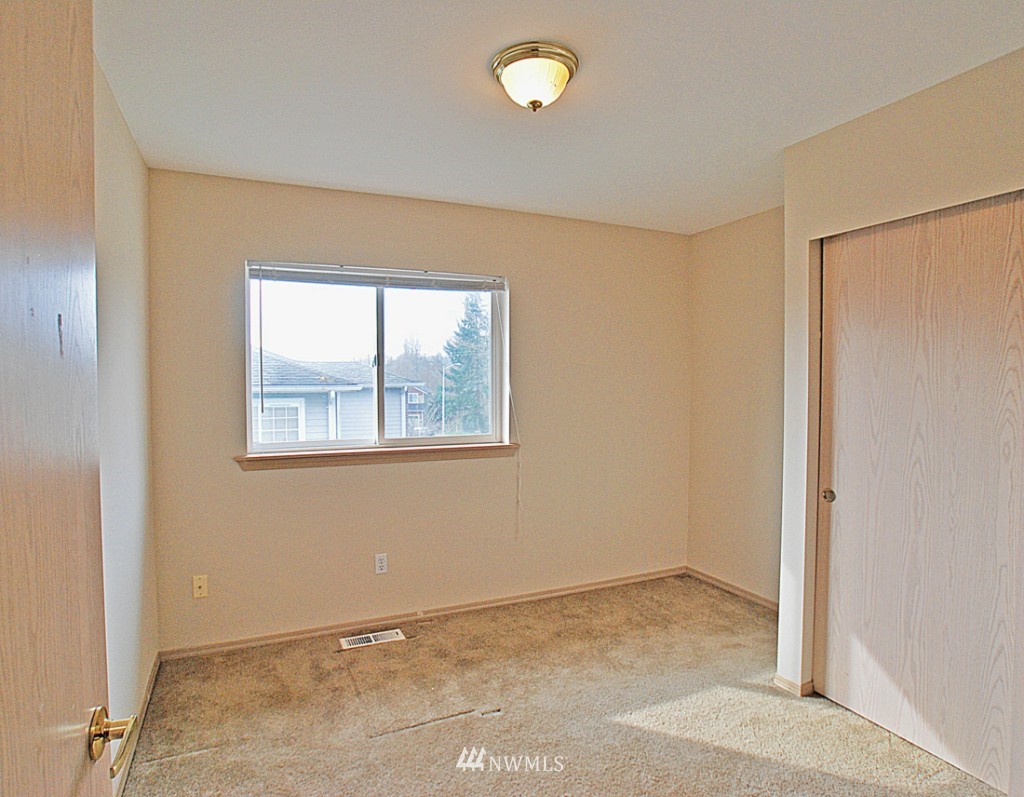 20123 7th Avenue Southeast Bothell, WA 98012 - Photo 8 of 15