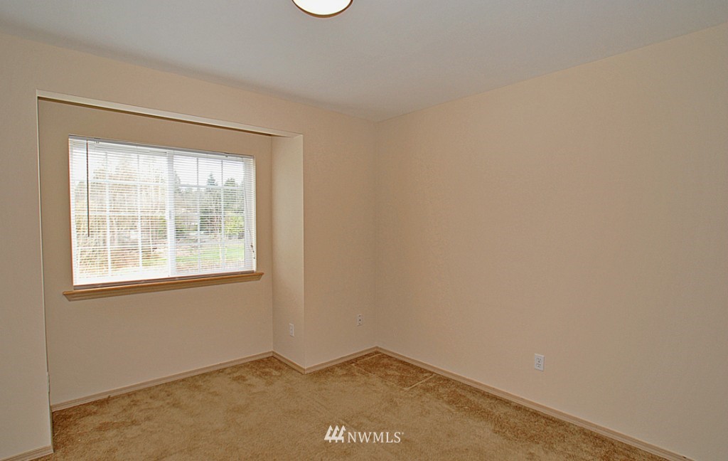 20123 7th Avenue Southeast Bothell, WA 98012 - Photo 10 of 15