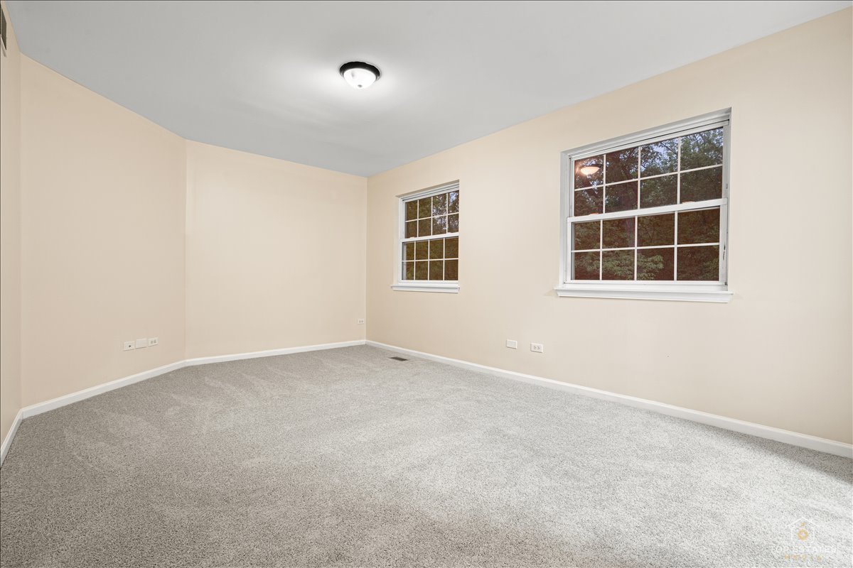 7 Eagle Court Streamwood, IL 60107 - Photo 19 of 31 an empty room with a window