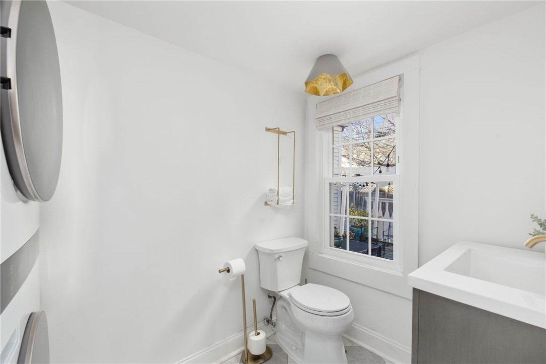 17 Old Beach Road Newport, RI 02840 - Photo 15 of 43