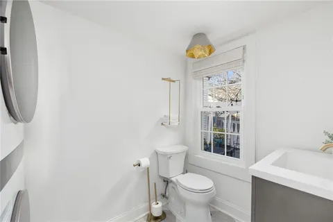 $1,699,000 | 17 Old Beach Road, Newport, RI 02840