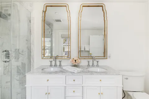 $1,699,000 | 17 Old Beach Road, Newport, RI 02840