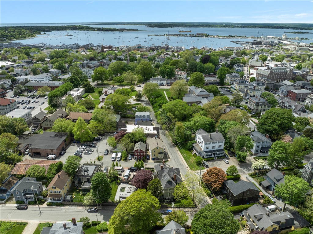 17 Old Beach Road Newport, RI 02840 - Photo 37 of 43