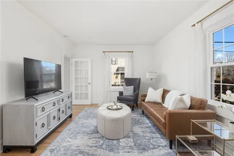 $1,699,000 | 17 Old Beach Road, Newport, RI 02840