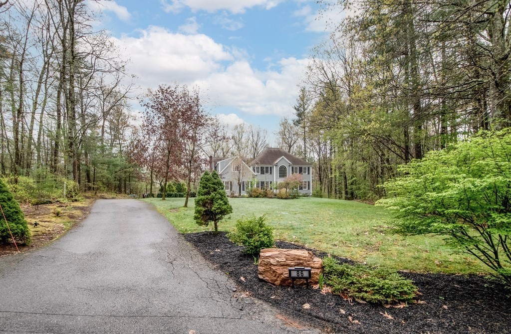 86 Frye Road Bolton, MA 01740 - Photo 2 of 42