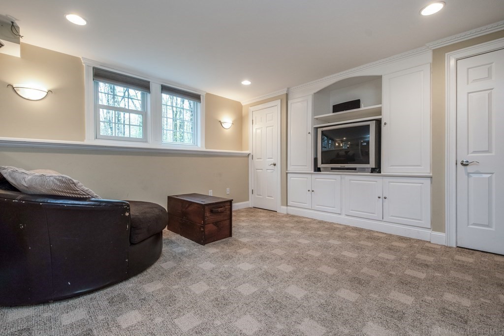 86 Frye Road Bolton, MA 01740 - Photo 33 of 42