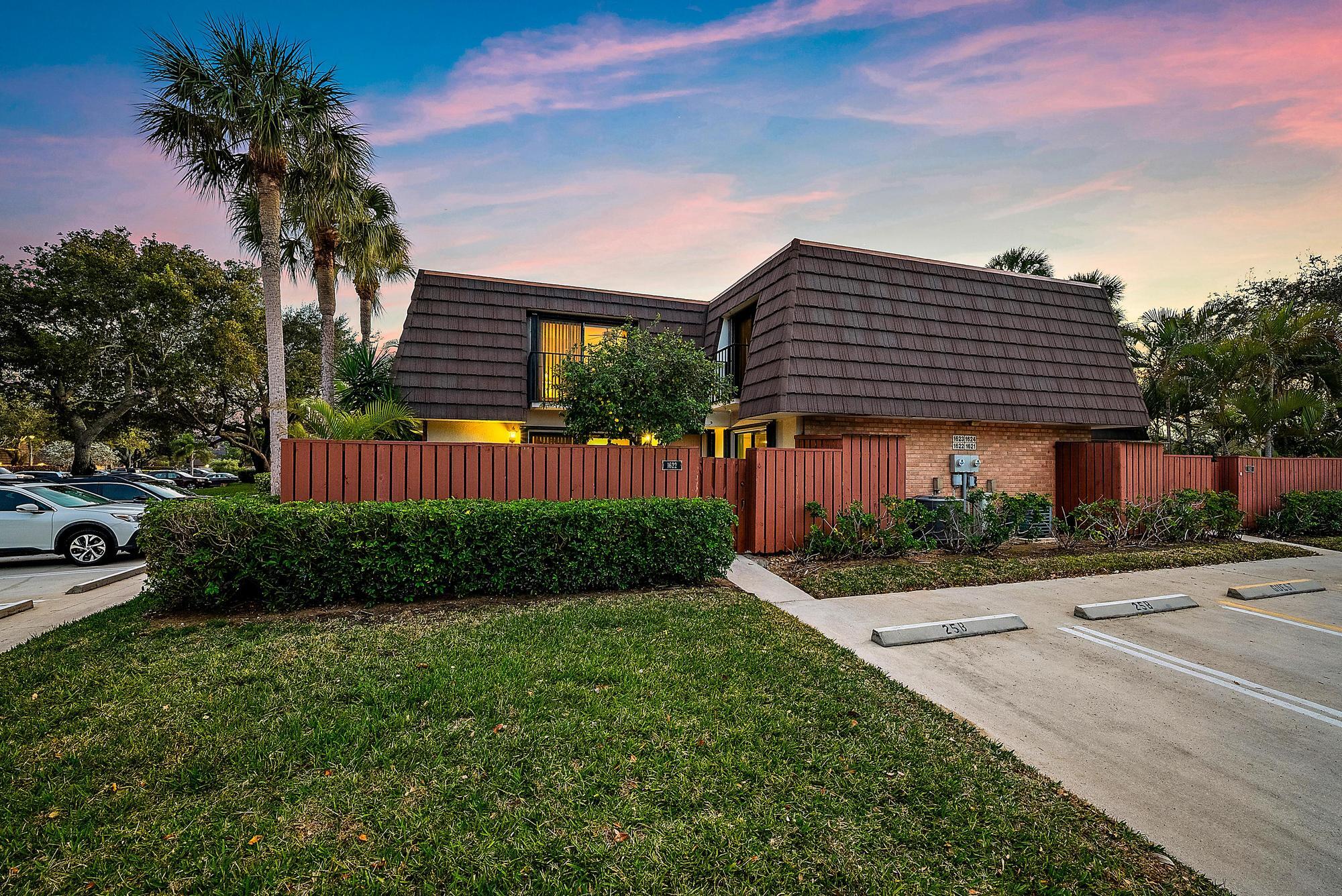 1622 16th Court Jupiter, FL 33477 - Photo 19 of 43 Exterior