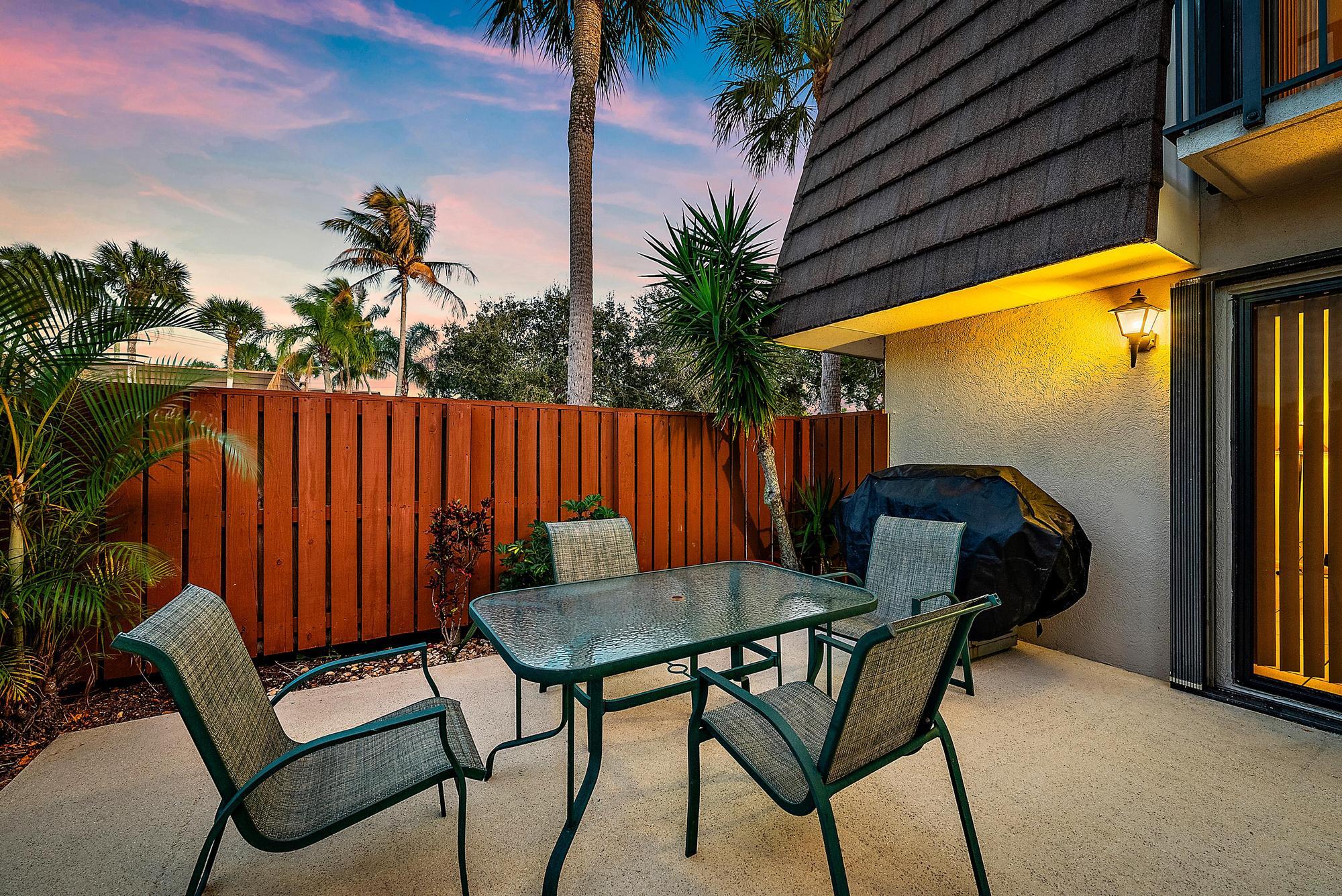 1622 16th Court Jupiter, FL 33477 - Photo 20 of 43 Private Courtyard