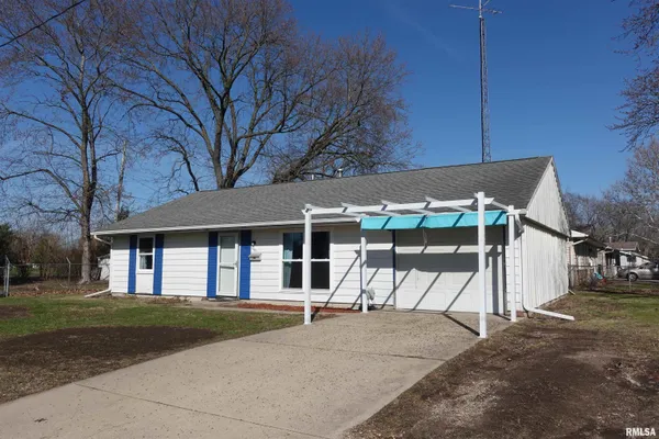 $120,000 | 1281 Russell Avenue, Galesburg, IL 61401