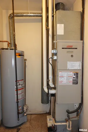 $120,000 | 1281 Russell Avenue, Galesburg, IL 61401