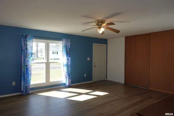 $120,000 | 1281 Russell Avenue, Galesburg, IL 61401