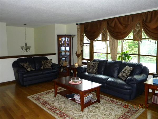 21 Southgate Road Franklin, MA 02038 - Photo 5 of 14 Gallery Image 5