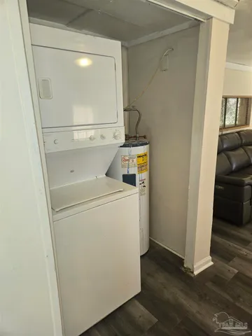 $1,050 | 6111 Lebanon Lane, Unit 2, Pensacola, FL 32504