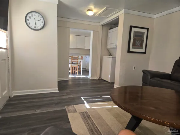 $1,295 | 6111 Lebanon Lane, Unit 2, Pensacola, FL 32504