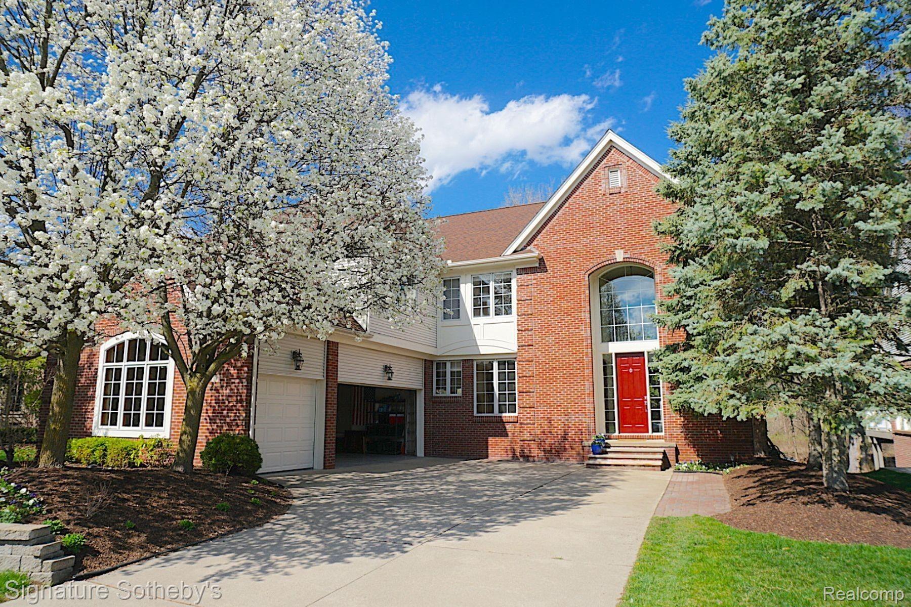 1415 Kentfield Drive Rochester, MI 48307 - Photo 2 of 49 2exterior.jpg