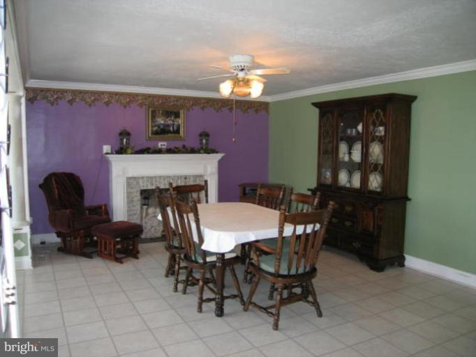 186 Brooke Road Fredericksburg, VA 22405 - Photo 5 of 16 Formal Dining Room