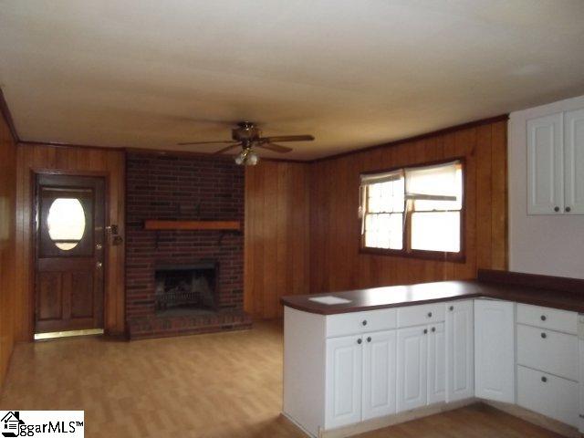 207 Ridgecrest Drive Easley, SC 29640 - Photo 3 of 8