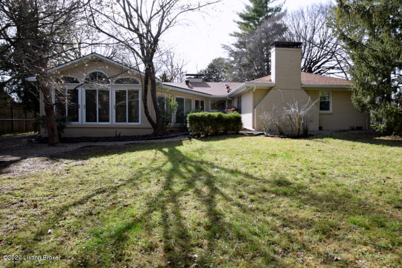 719 Wicklow Road Louisville, KY 40207 - Photo 3 of 46 DSC_0980