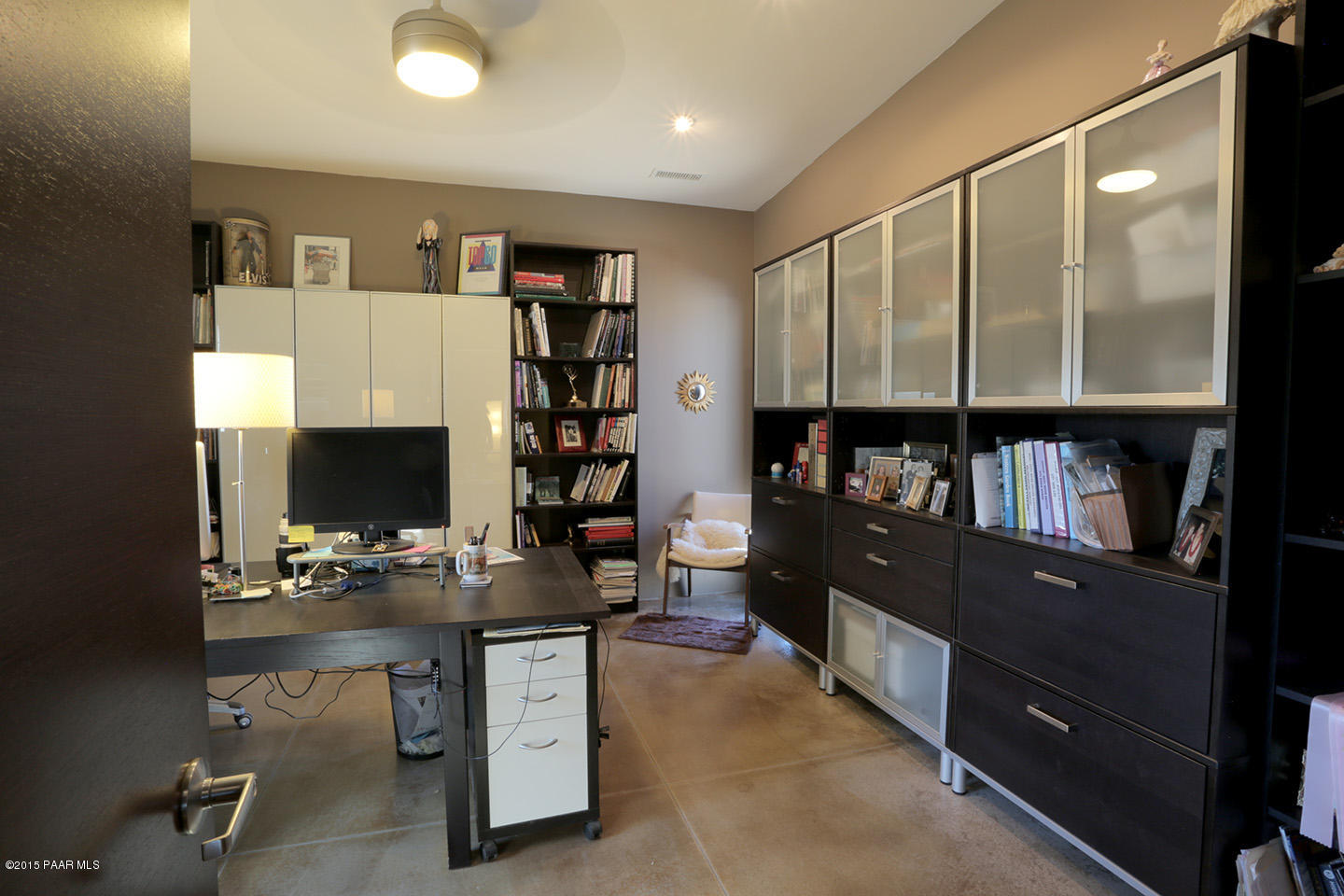 19925 North Lower Territory Road Prescott, AZ 86305 - Photo 20 of 41 a workspace with furniture