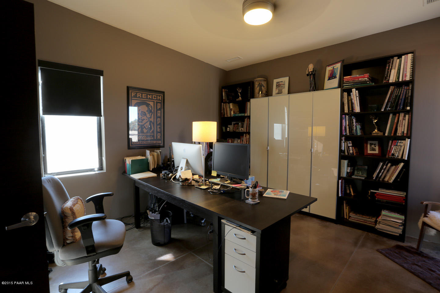 19925 North Lower Territory Road Prescott, AZ 86305 - Photo 21 of 41 a room with furniture and musical instruments