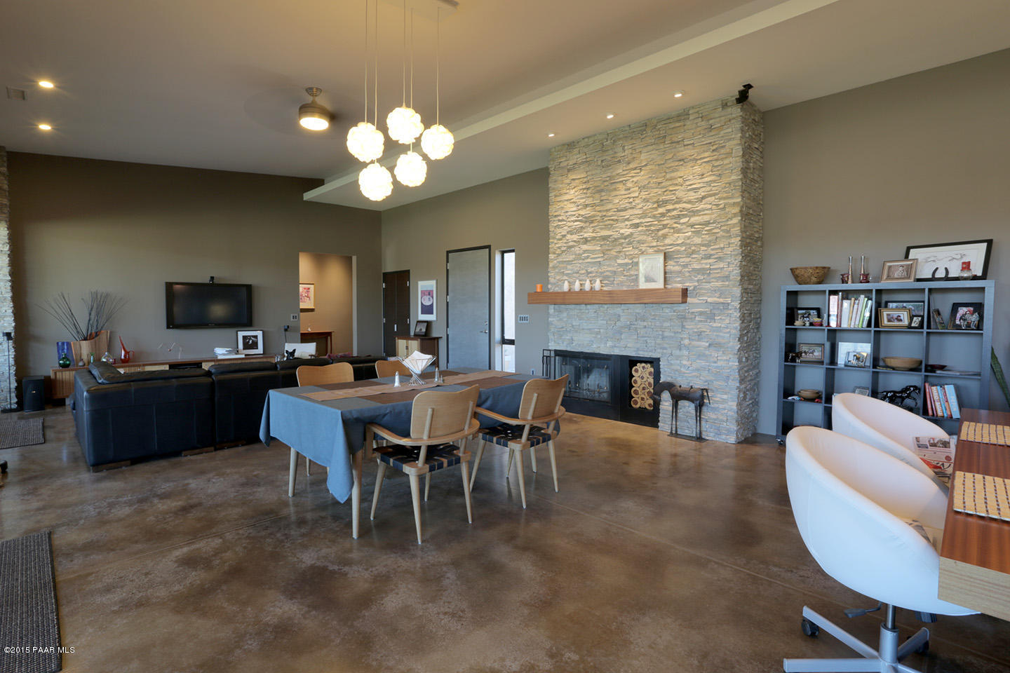 19925 North Lower Territory Road Prescott, AZ 86305 - Photo 7 of 41 a view of a dining room with furniture