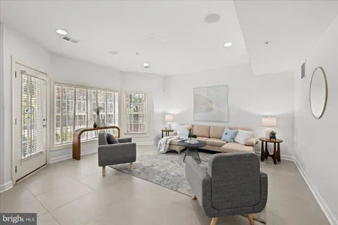 $1,200,000 | 5139 Brawner Place, Alexandria, VA 22304