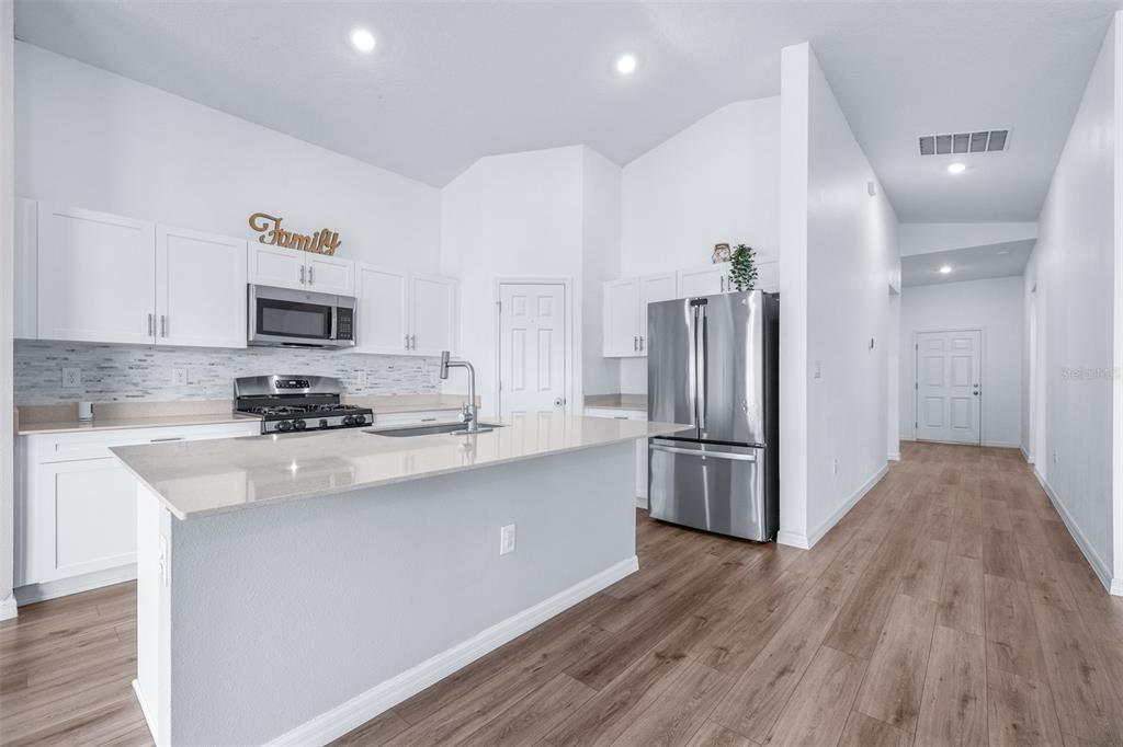 12781 Canter Call Road Lithia, FL 33547 - Photo 15 of 45 Gallery Image 15