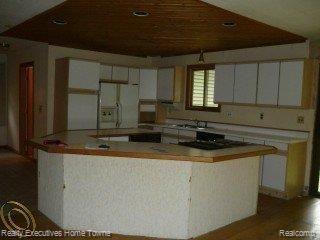 3056 South Blacks Corners Road Dryden, MI 48428 - Photo 4 of 10 3056 Black Corners Kitchen