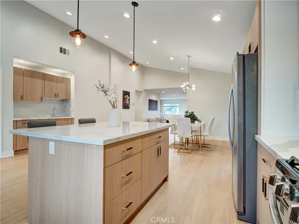 $5,700 | 17961 Martha Street, Encino, CA 91316