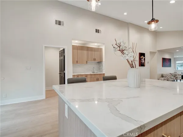 $5,700 | 17961 Martha Street, Encino, CA 91316