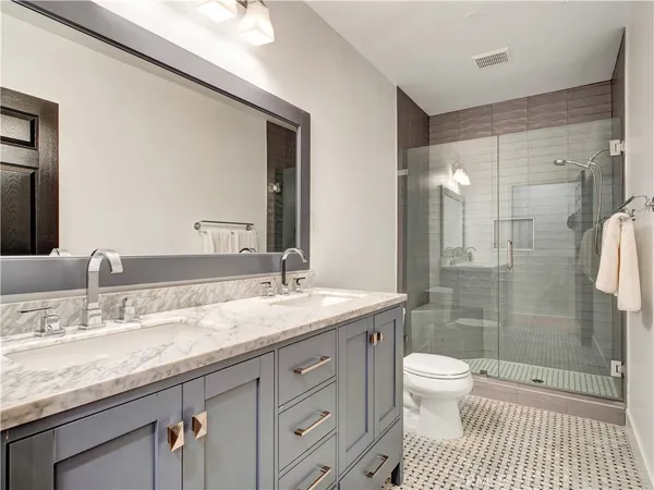 $5,700 | 17961 Martha Street, Encino, CA 91316