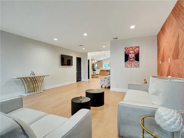 $5,700 | 17961 Martha Street, Encino, CA 91316