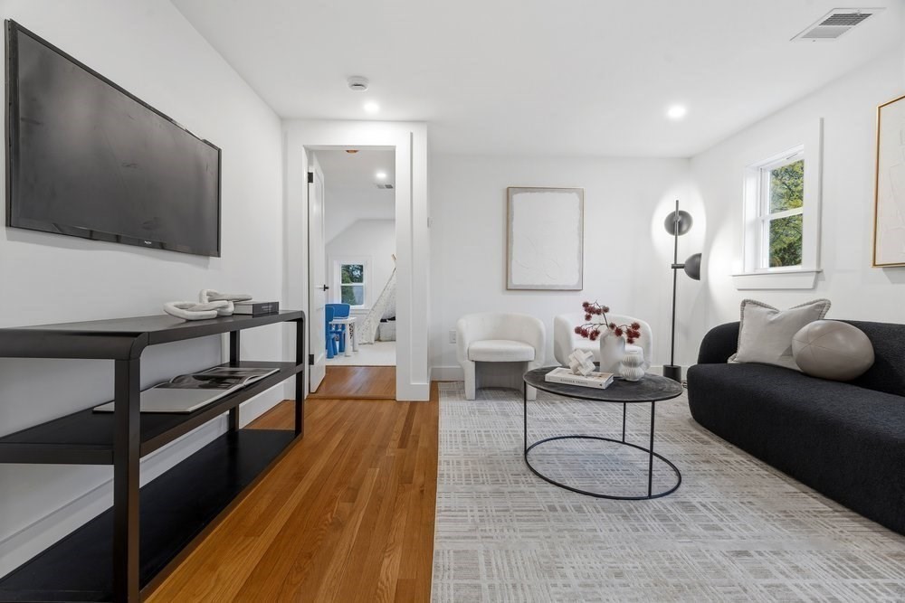 1806 Beacon Street Newton, MA 02468 - Photo 24 of 38